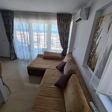 Briza Pe Promenada Apartment