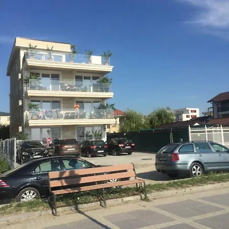 Briza Pe Promenada Apartment