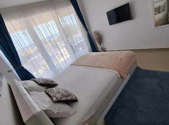 Briza Pe Promenada Apartment