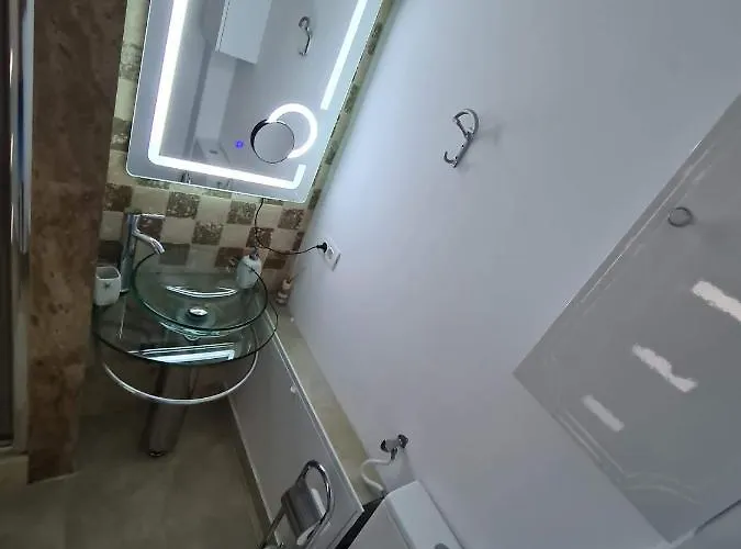 Briza Pe Promenada Navodari