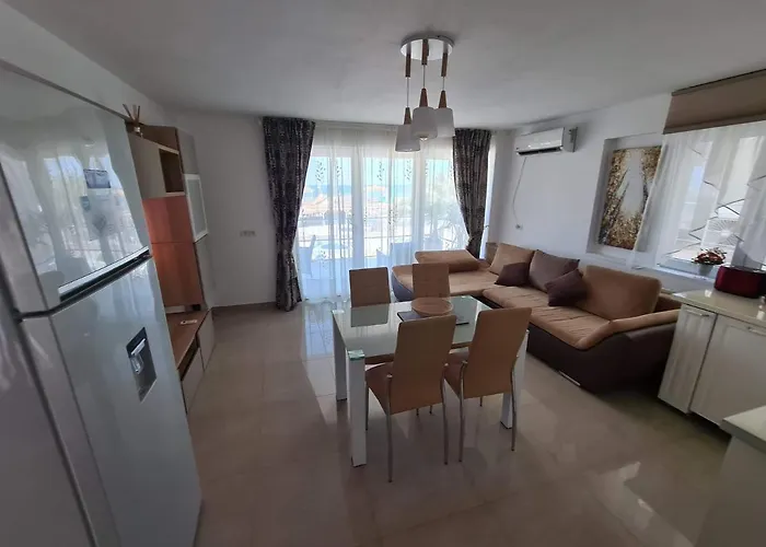 Briza Pe Promenada Apartment *